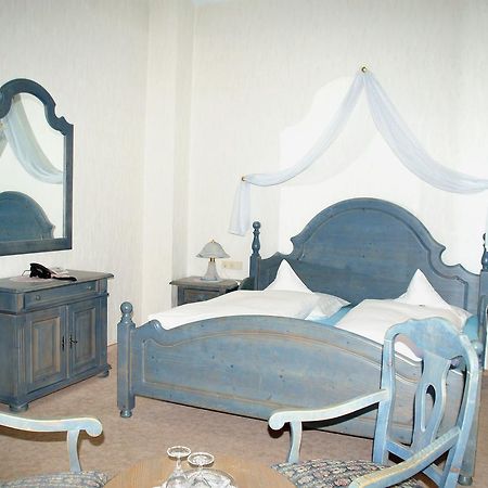 Hotel Restaurant Bieberstuben Менден Екстериор снимка